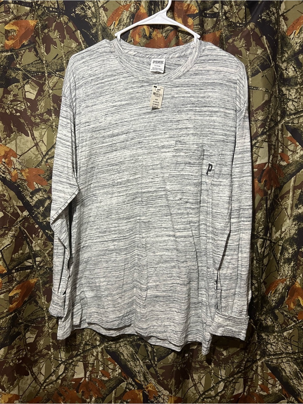 VS PINK campus long sleeve tee NWT